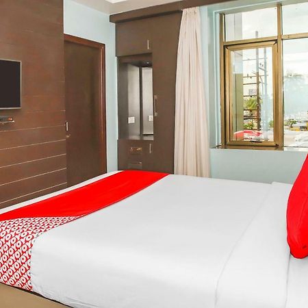 Oyo 3811 Geetanjali Regency Hotel Колката Екстериор снимка