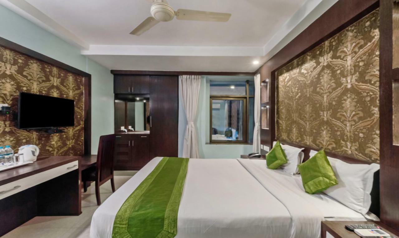 Oyo 3811 Geetanjali Regency Hotel Колката Екстериор снимка