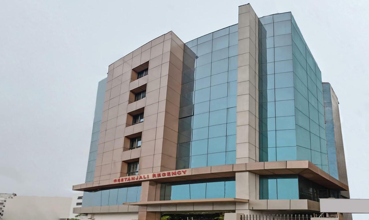 Oyo 3811 Geetanjali Regency Hotel Колката Екстериор снимка