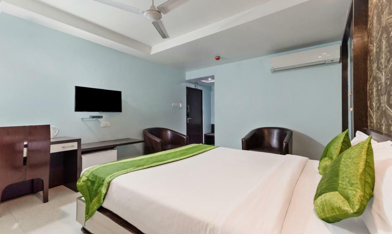 Oyo 3811 Geetanjali Regency Hotel Колката Екстериор снимка