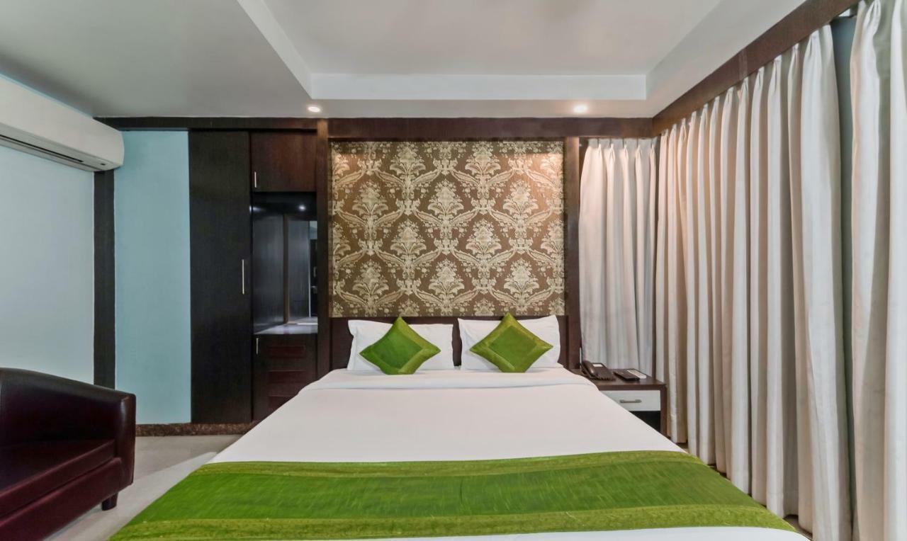 Oyo 3811 Geetanjali Regency Hotel Колката Екстериор снимка