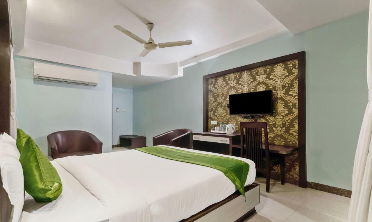 Oyo 3811 Geetanjali Regency Hotel Колката Екстериор снимка