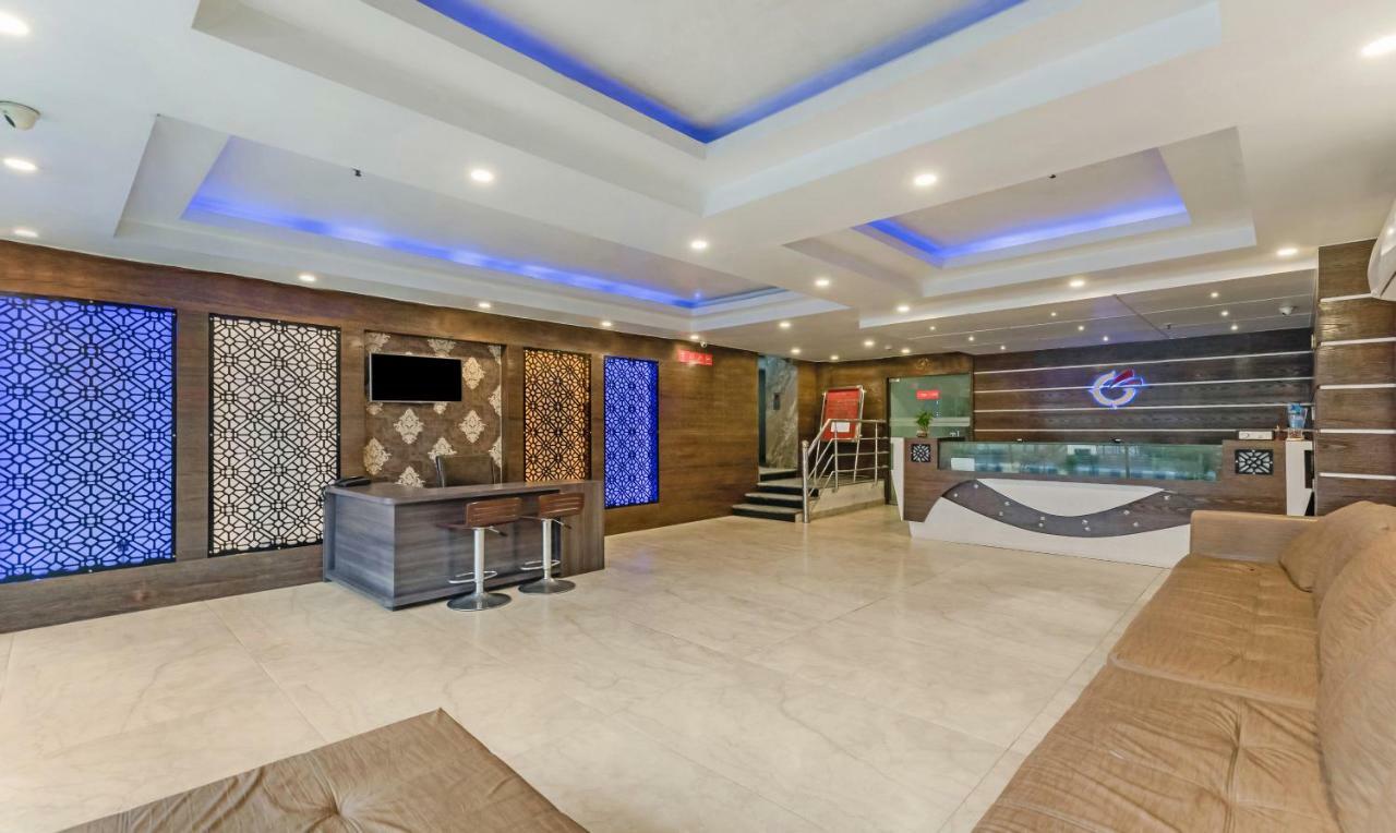 Oyo 3811 Geetanjali Regency Hotel Колката Екстериор снимка