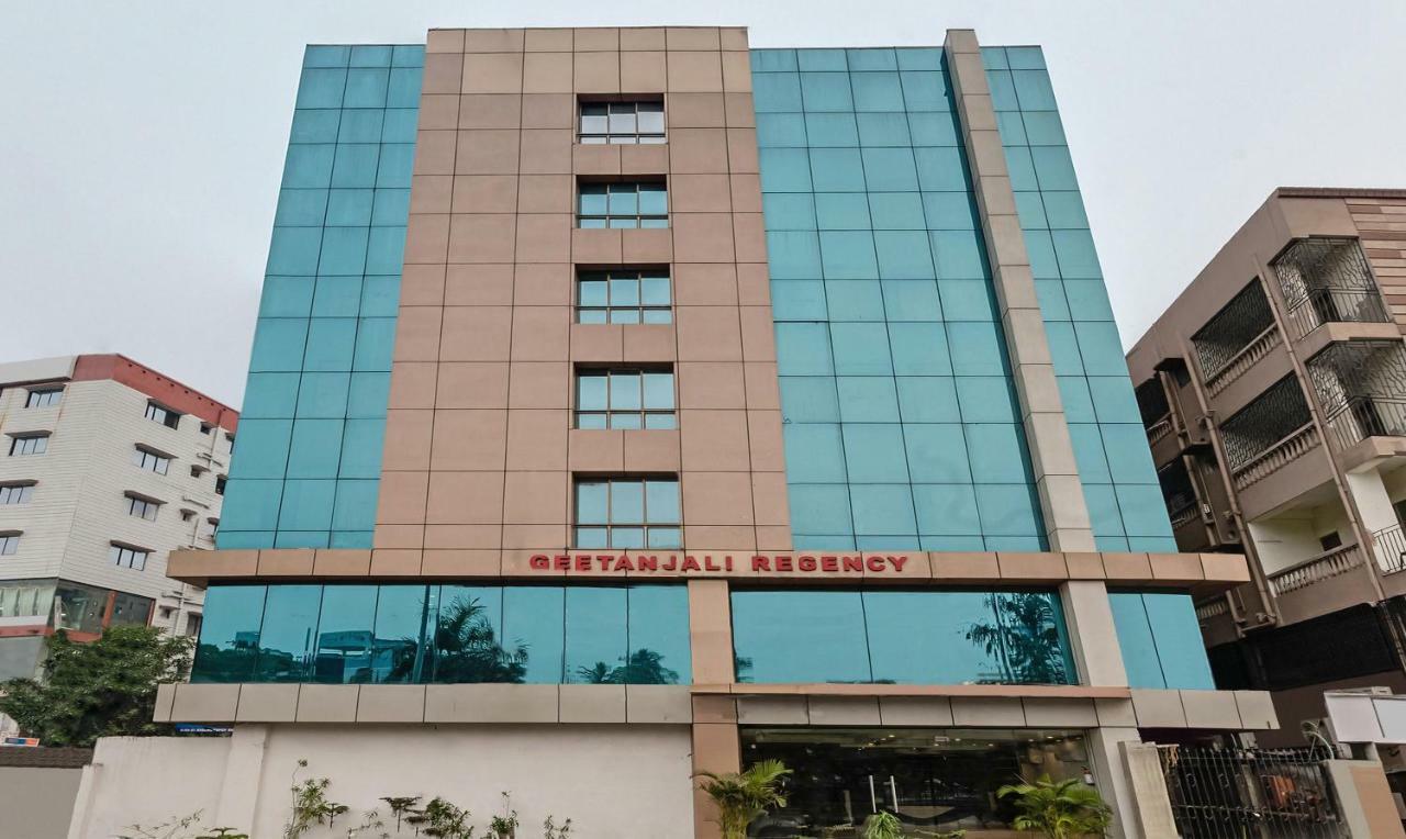 Oyo 3811 Geetanjali Regency Hotel Колката Екстериор снимка