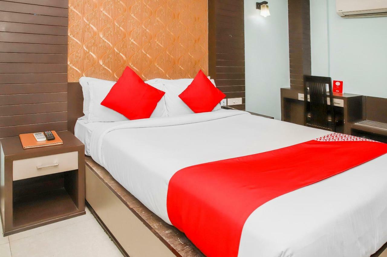 Oyo 3811 Geetanjali Regency Hotel Колката Екстериор снимка