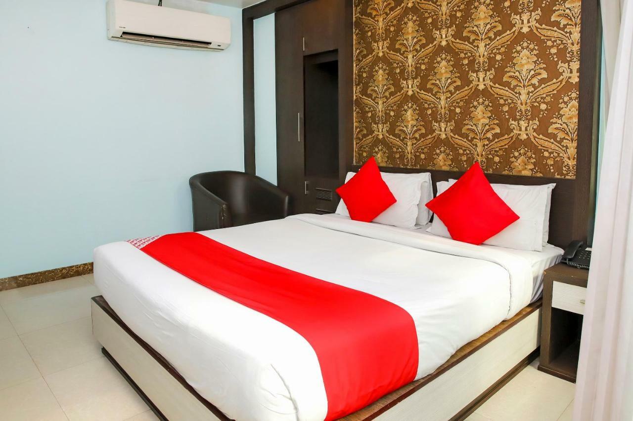 Oyo 3811 Geetanjali Regency Hotel Колката Екстериор снимка