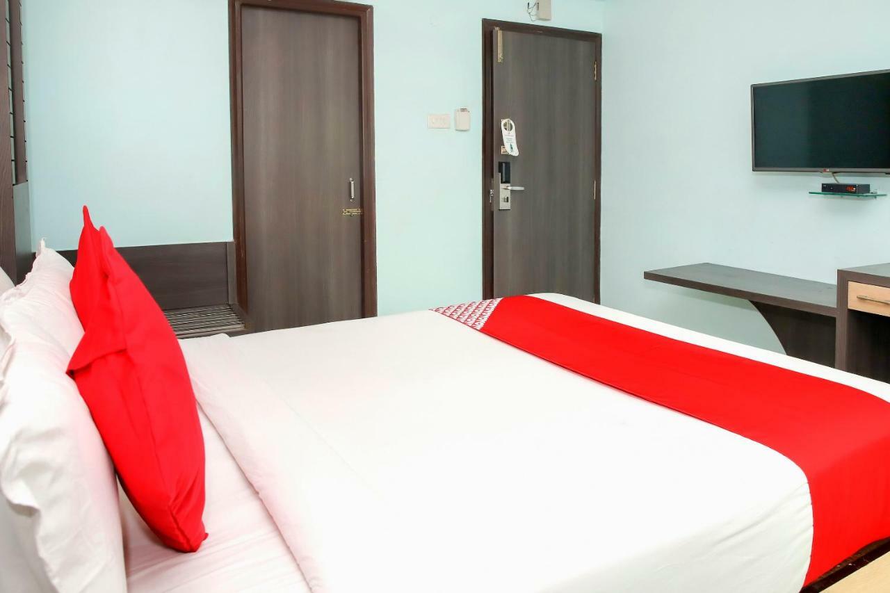 Oyo 3811 Geetanjali Regency Hotel Колката Екстериор снимка