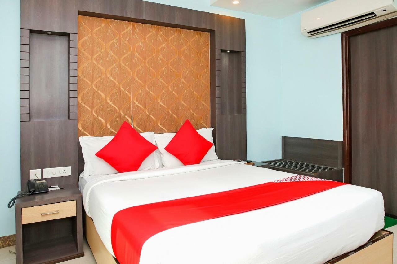 Oyo 3811 Geetanjali Regency Hotel Колката Екстериор снимка